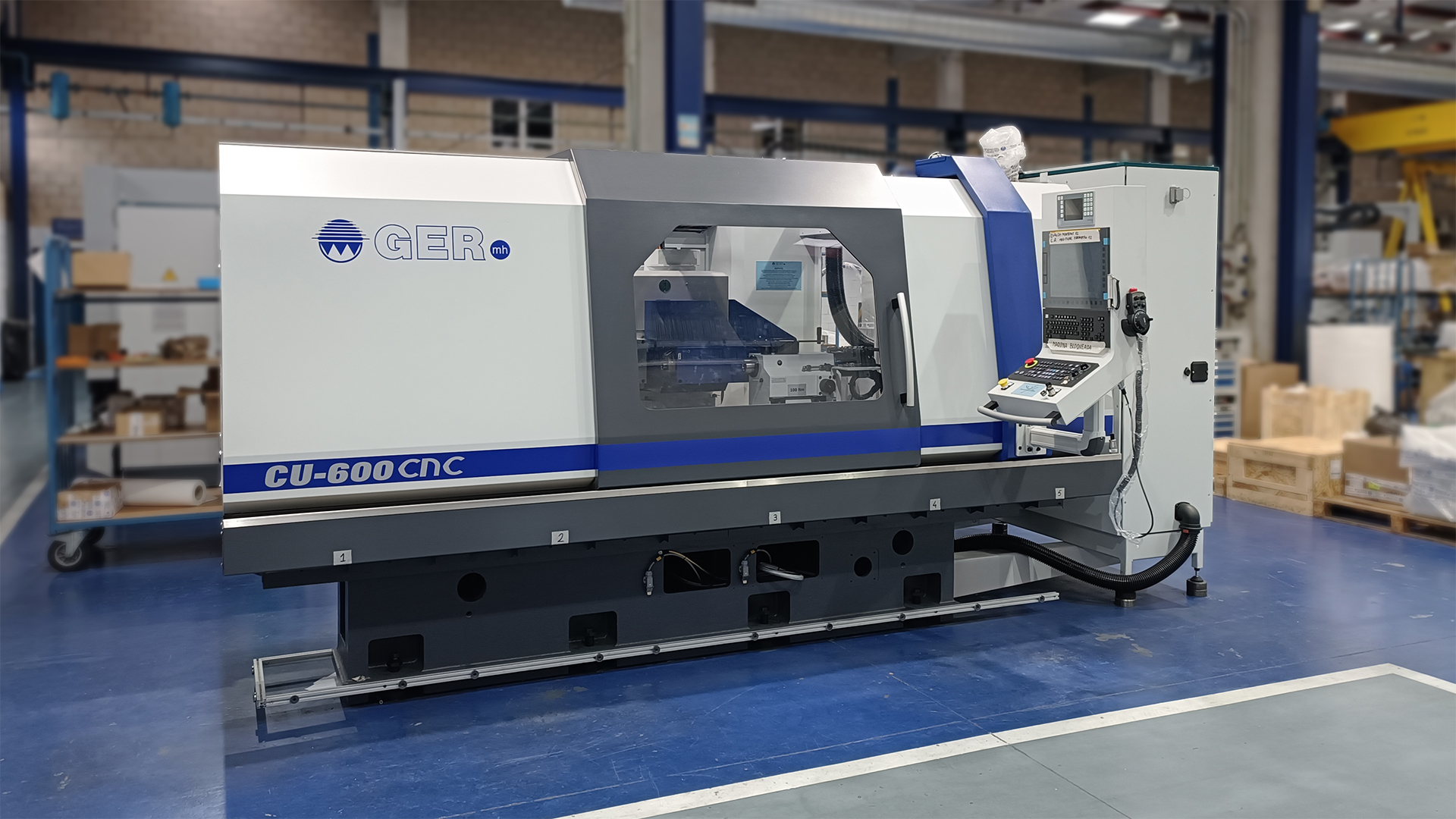 The CU-600 CNC cylindrical grinder